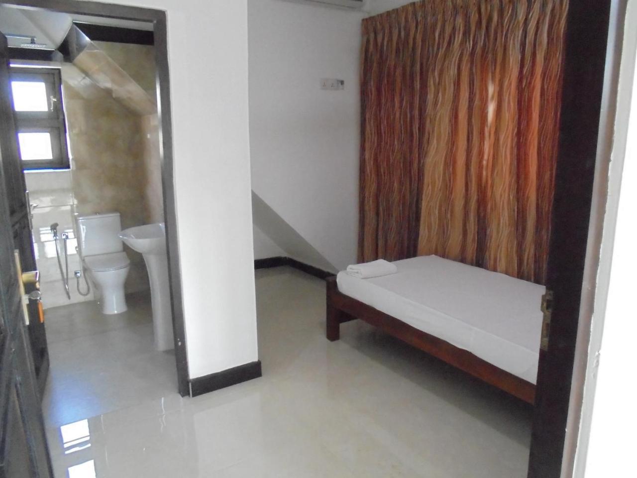 เจเอ็ม เฟอร์นันโด อพาร์ตเมนต์ Hotel เนกอมโบ ภายนอก รูปภาพ