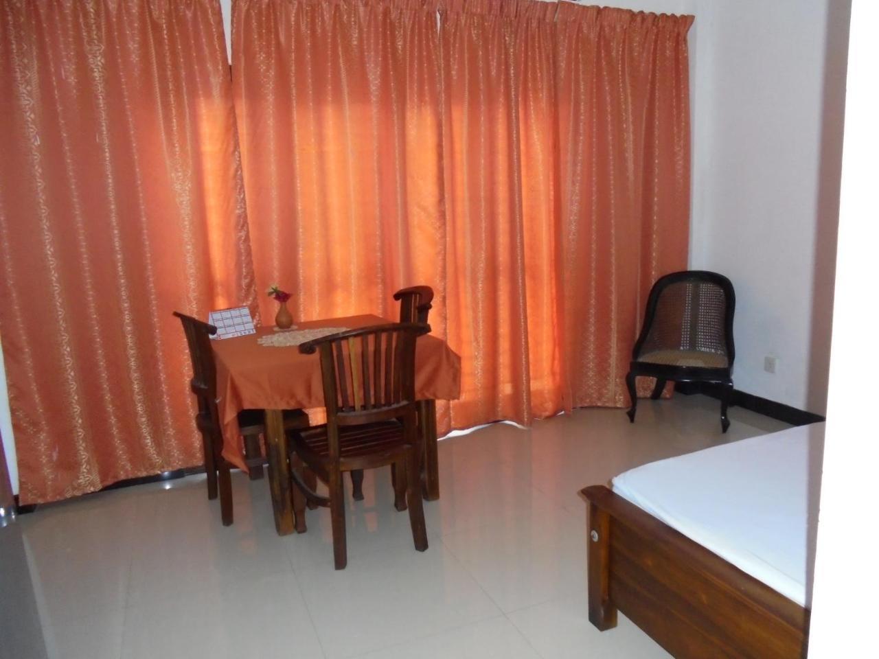 เจเอ็ม เฟอร์นันโด อพาร์ตเมนต์ Hotel เนกอมโบ ภายนอก รูปภาพ
