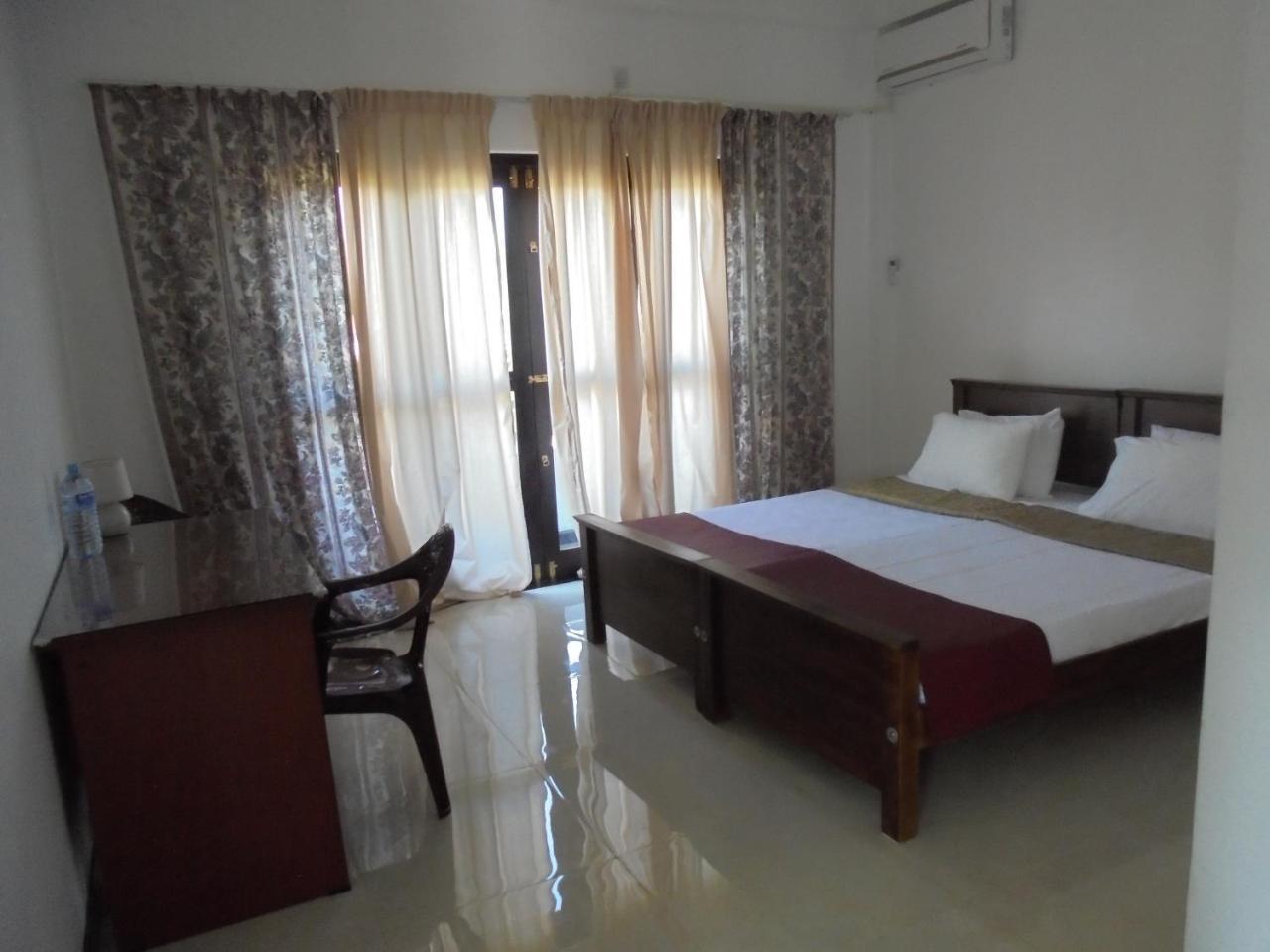 เจเอ็ม เฟอร์นันโด อพาร์ตเมนต์ Hotel เนกอมโบ ภายนอก รูปภาพ