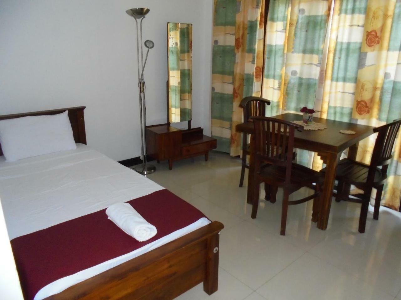 เจเอ็ม เฟอร์นันโด อพาร์ตเมนต์ Hotel เนกอมโบ ภายนอก รูปภาพ