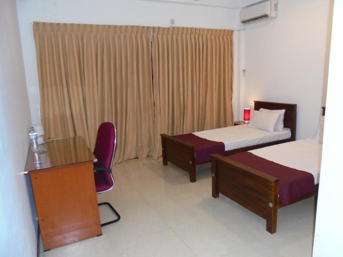 เจเอ็ม เฟอร์นันโด อพาร์ตเมนต์ Hotel เนกอมโบ ภายนอก รูปภาพ
